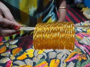 Golden Glass Bangles Set
