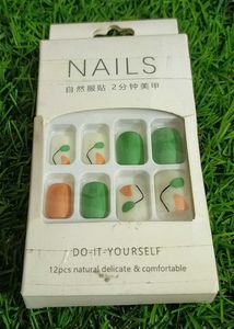 Abstract Press-On Nails