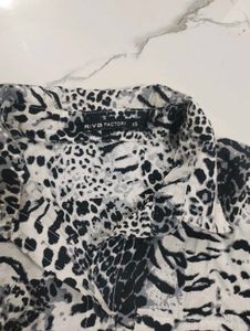 Stylish Animal Print Crop Shirt