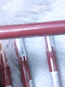 Makeup Revolution London  Crayon Lip Stick