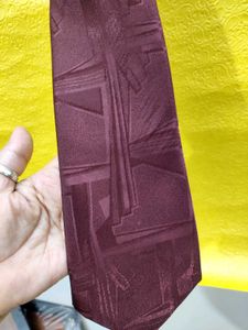 Burgundy Patterned Tie, Brand 🆕, Grab Style ✨