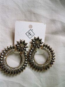 Exquisite Traditional Indian Earrings comb✨