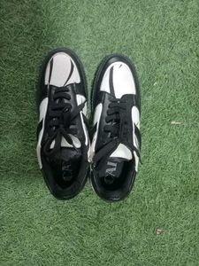 Stylish Black &amp; White Sneakers