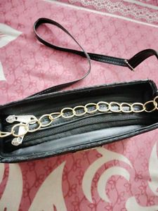 31.Chic Black Glitter Clutch Bag