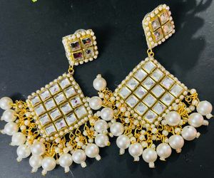 Woman’s Fancy Party Wear Earrings