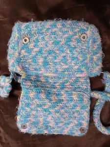 Crochet shoulder bow bag with mini hat tassel