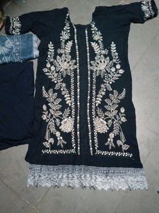 Embroidere navy blue Kurta Set
