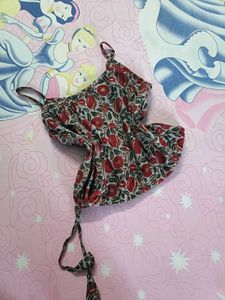 Floral Print Tie-Up Crop Top