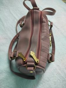 🆓🚚 Sling Bag In Peach Color 🟤 (Very Spacious)