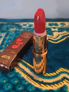Makeup Revolution Hot Lips Lipstick