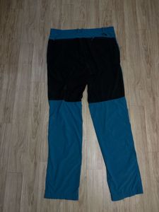 The North Face Teal &amp; Black Pants