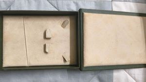 Joyalukkas Textured Green Gift Box