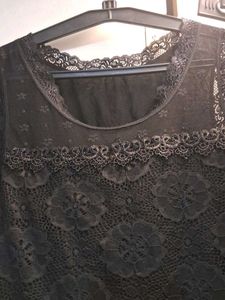Elegant Black Lace Sleeveless Top