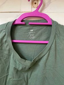 H&amp;M Regular Fit Tshirt - XXL (worn once)
