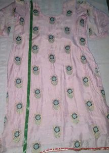 Beautiful Pink Kurta with Peacock Motifs