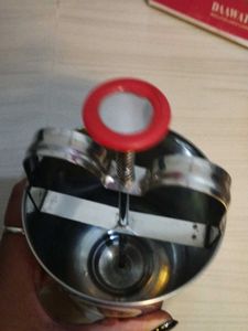 Kishan Medu Wada Maker