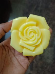 Milk And Saffron Soap 🧼