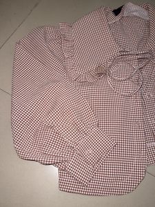 Chic Gingham Button-Up Blouse