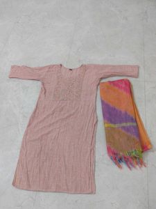 kurta and dupatta