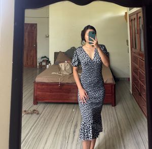Floral Print V-Neck Midi Dress
