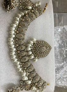 Exquisite Pearl and Kundan Jewellery Set