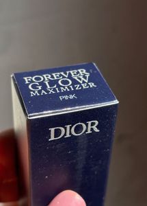 Dior Forever Glow Maximizer highlighter :- pink