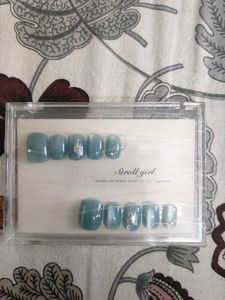 Blue Press-On Nails with Glitter