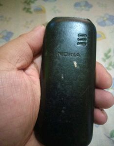 2 Nokia old keypad mobile
