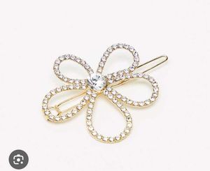 Sparkling Flower Hair Clip