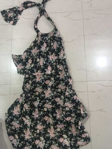Flowy Floral Print Maxi Dress