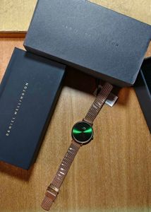 Daniel Wellington Gold Watch