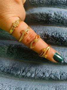 #Restocked#set of 4 Gold & Diamond Rings+ 1 free