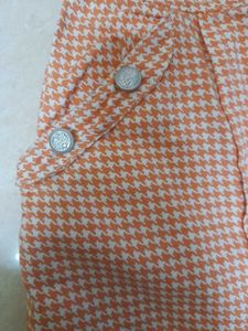 Chic Houndstooth Mini Skirt