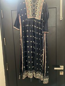 Elegant Navy Embroidered Kurta