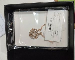 Elegant Clover Pendant Necklace