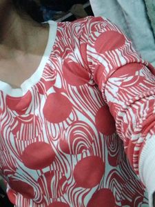 Sweatshirt For Girls..🤍❤️
