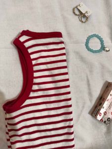 Pink and white stretchable tank top