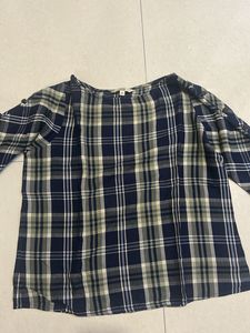 Classic Plaid Long-Sleeve Top