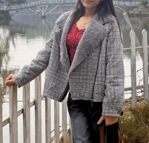 Stylish Plaid Lined Jacket