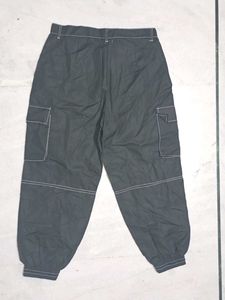 women's Black Cargo pants