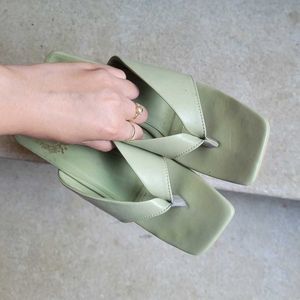 Chic Square Toe Heeled Sandals
