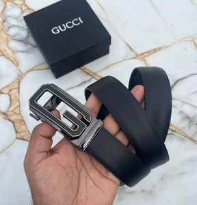 Gucci Black Leather Belt with G Buckle