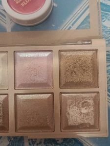 APK Highlighter Palette(with free gift blusher)
