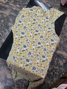 Stylish Floral Print Kurta