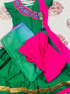 Ethnic Green & Pink Kurta Set