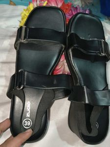 Stylish Black Flat Sandals