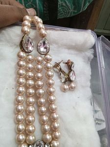 cream pearl jwellery set