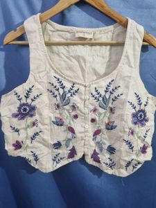 Floral Embroidered Cropped Vest