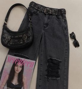 Ripped Black Straight fit jeans
