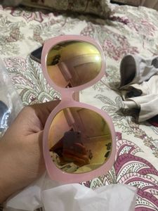 Chic Round Red Frame Sunglasses